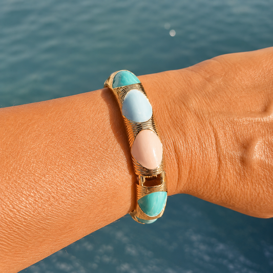 Jonc Galatée doré avec détails turquoise et nacrés