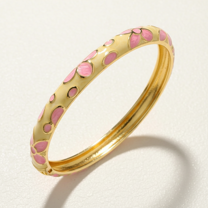 Bracelet jonc émaillé douceur de rose photo studio